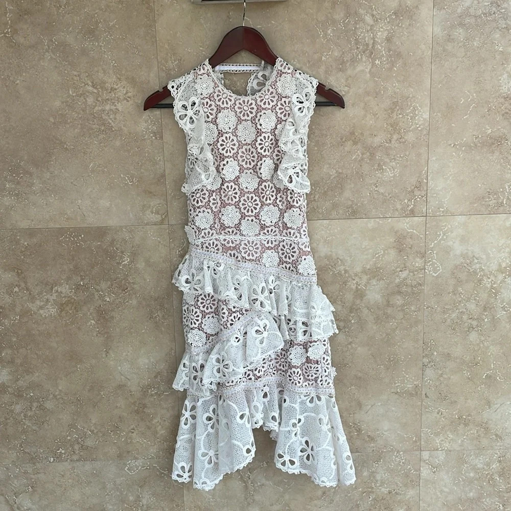 Alexis Dress Mini Size XS Lace Floral Lined Sleeveless Off White Asymm Hem - Picture 2 of 11